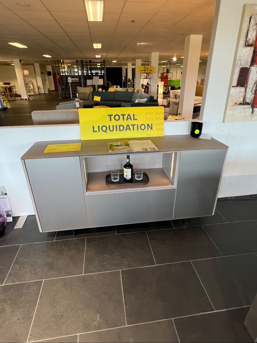 Beim Möbelhaus Laubscher ist eine Total-Liquidation angesagt.