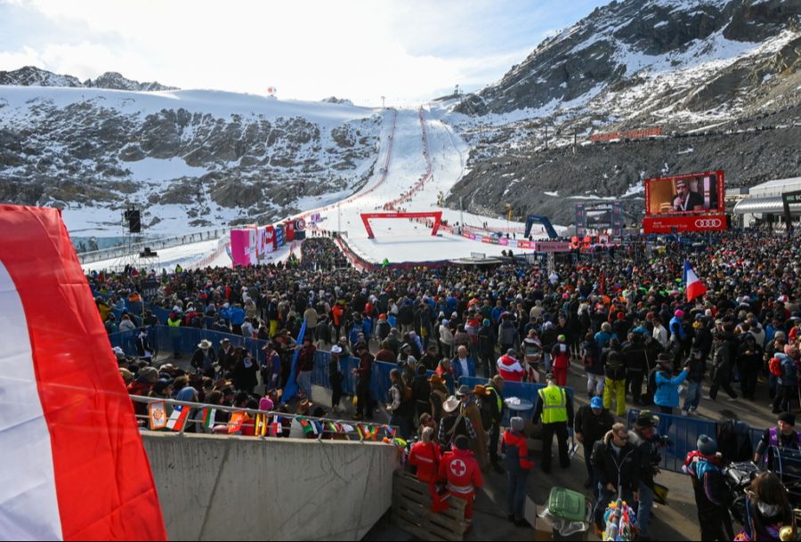Zum Auftakt wird in Sölden (Ö) ein Riesenslalom gefahren.