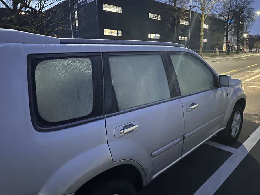 Vereiste Scheiben führen zu einer erhöhten Unfallgefahr.