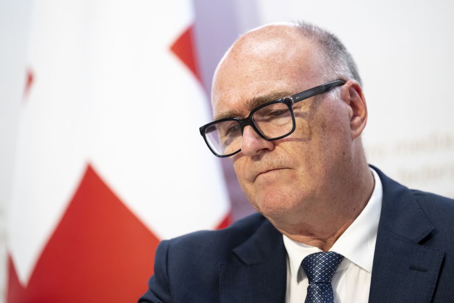 Gemäss Verteidigungsminister Martin Pfister könnten die Flieger bis zu 1,3 Milliarden mehr kosten.
