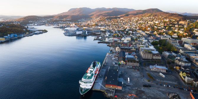 Hurtigruten-Kreuzfahrtschiff