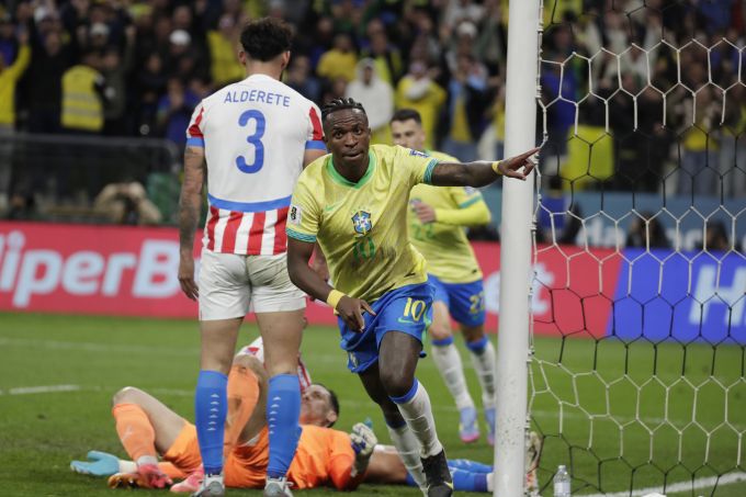 Vinicius trifft für Brasilien. Brasilien