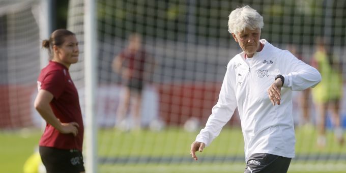 Läuft Ramona Bachmann die Zeit davon, um für die WEURO 2025 fit zu werden? WEURO 2025 Bachmann Sundhage
