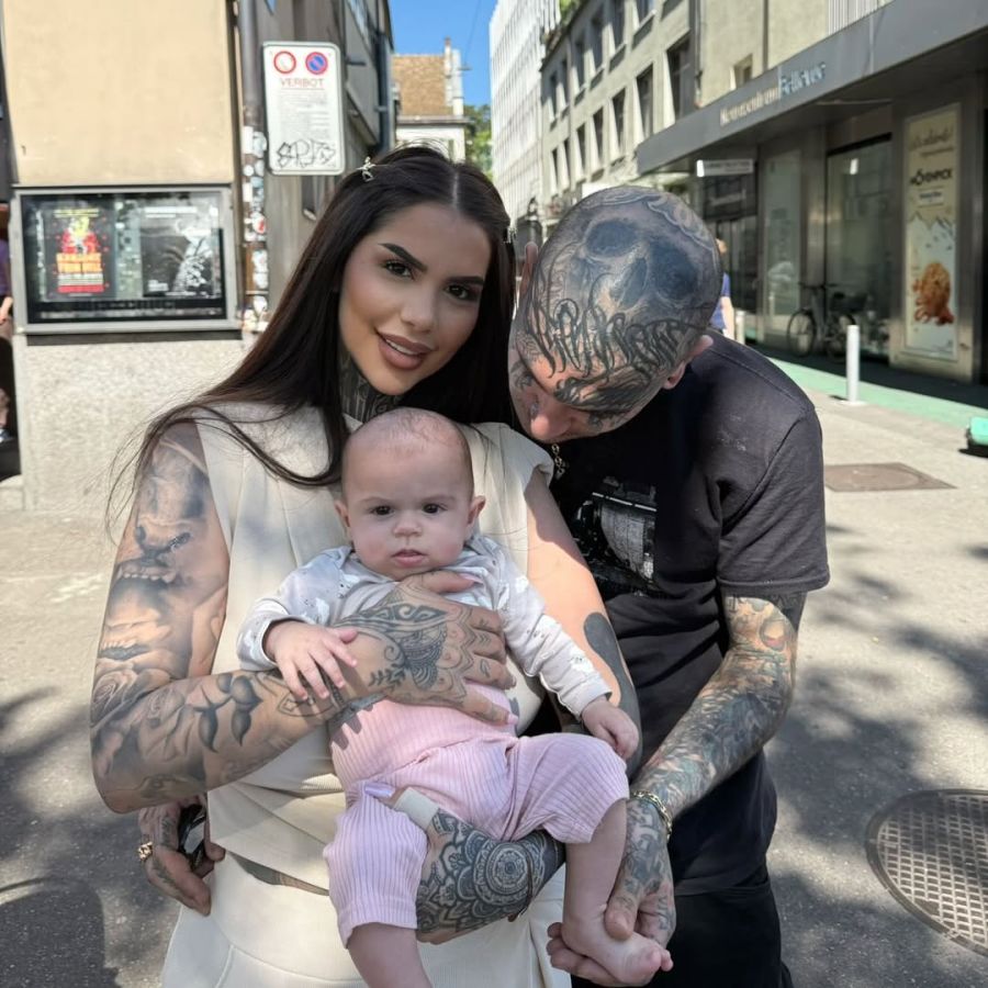 Mia Madisson mit Ehemann Matteo Rocco und Töchterchen Sarabi.
