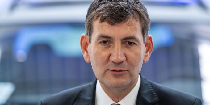 VW-Personalvorstand Kilian meldet Fortschritte beim Personalabbau. (Archivfoto) Personalabbau