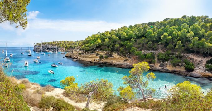 Mit rund 300 Sonnentagen pro Jahr herrscht auf Mallorca ein angenehmes, mediterranes Klima. TUI