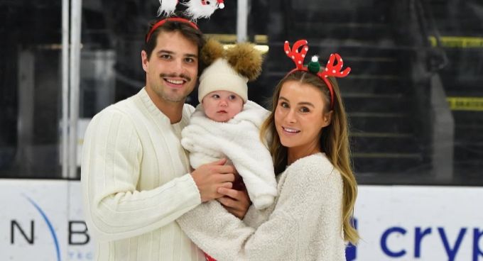 Kevin Fiala mit seiner Frau Jessica und Tochter Maise-Mae. Kevin Fiala