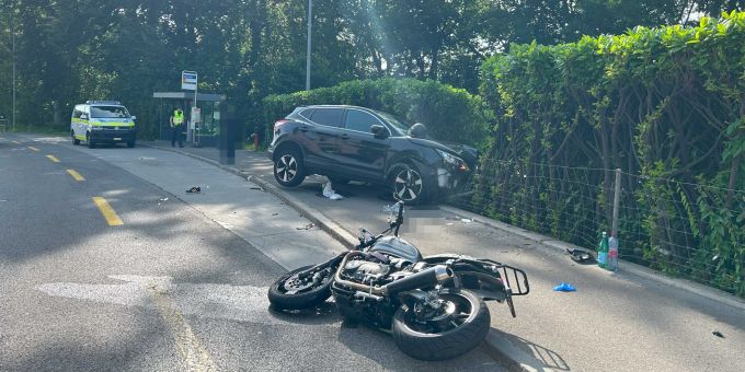 Gebenstorf AG: Motorradfahrer bei Frontalkollision verletzt . Gebenstorf AG