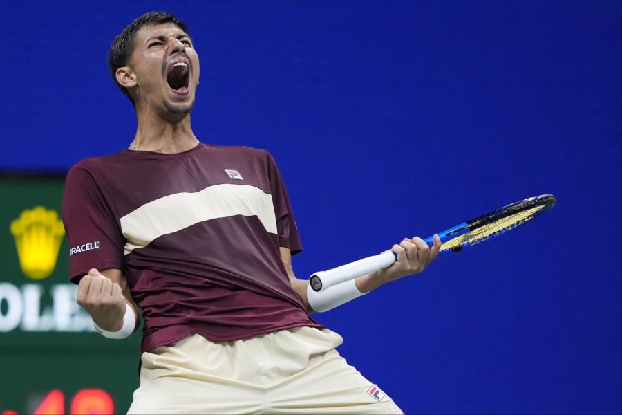 Der 24-fache Grand-Slam-Sieger unterliegt Alexei Popyrin in vier Sätzen.