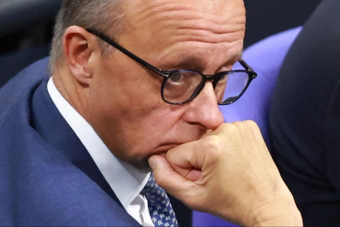 Dem CDU-Chef Merz wird eine Nähe zur AfD vorgeworfen. Mitunter wird er auch als «Nazi» bezeichnet. cdu chef merz
