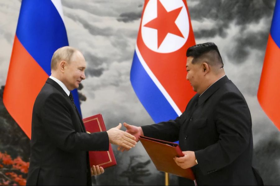 Gute Freunde: Wladimir Putin (l.) und Kim Jong-un.