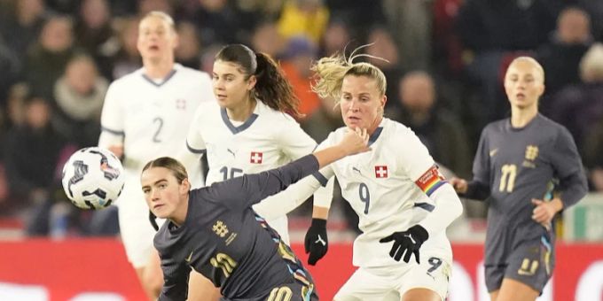 Frühes Gegentor - Frauen-Nati verliert bei Europameister England 0:1