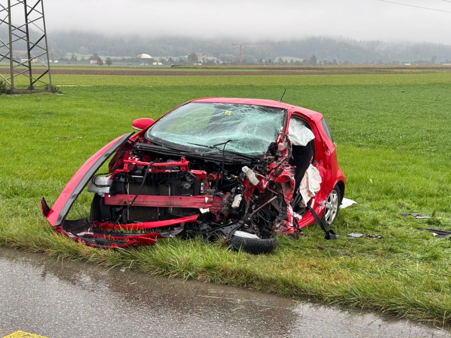 In Kestenholz SO sind am Dienstag zwei Fahrzeuge miteinander kollidiert.