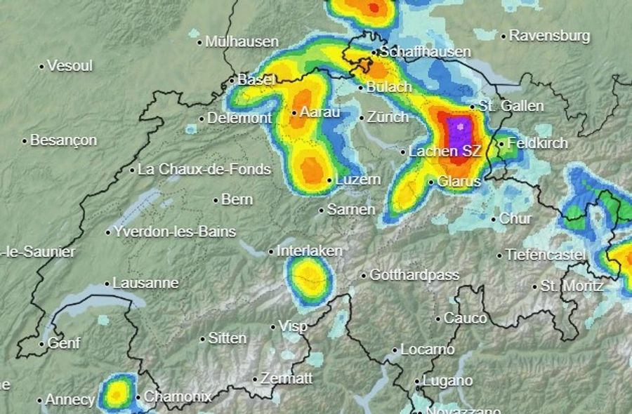 Am Abend gegen 19 Uhr soll das Gewitter dann vor allem die Ostschweiz treffen.