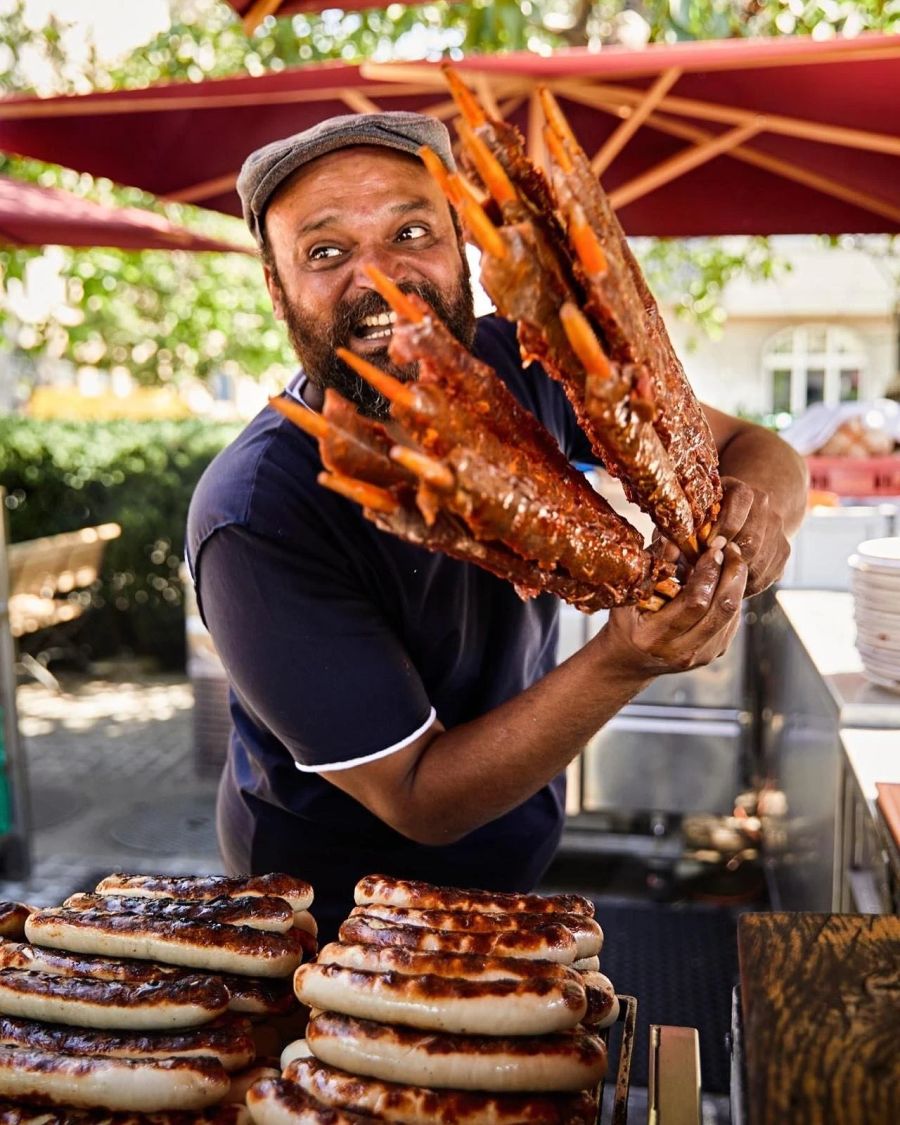 Baba Pumpi ist in Zürich als Grillmeister bekannt.