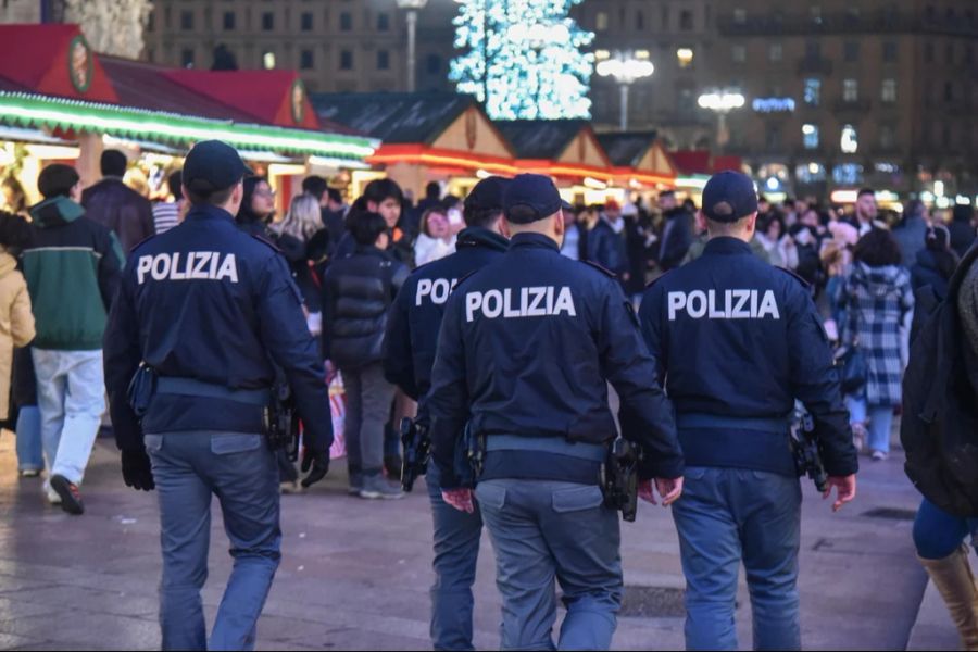 Die Behörden wurden eingeschaltet, die Polizei sucht nach den Verdächtigen. (Symbolbild)