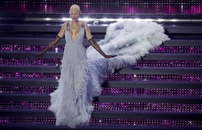 Topmodel Bianca Balti präsentierte sich ihren Fans nach der Krebsdiagnose erstmals ohne Perücke. bianca balti