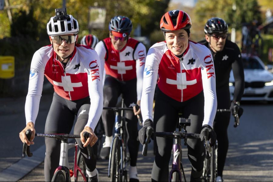 In der SRF-Sendung Sportpanorama spricht die 33-Jährige (rechts) über ihren Unfall in Belgien.