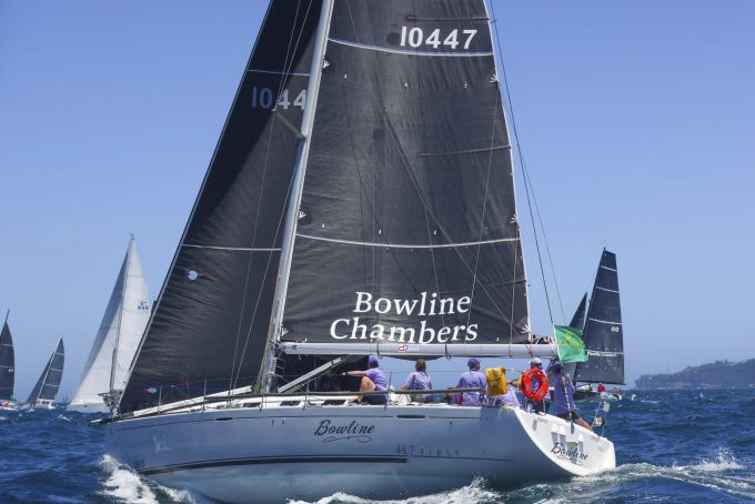 Bowline segelt nach dem Start des Sydney to Hobart Yachtrennens in Sydney am Donnerstag, 26. Dezember 2024. Sydney Hobart