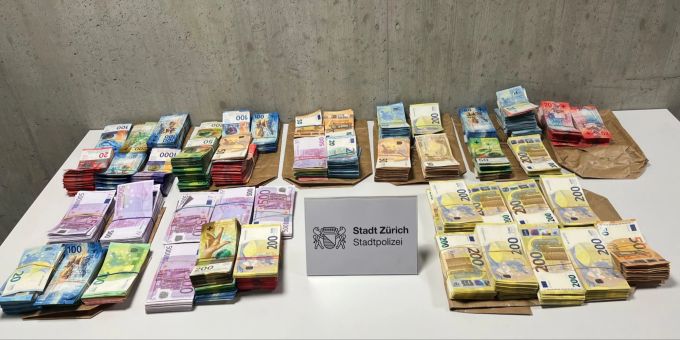 Stadtpolizei Zürich stellt zusammen mit der Staatsanwaltschaft Zürich-Sihl über 1 Million Franken und Euro sicher. Bargeld sichergstellt