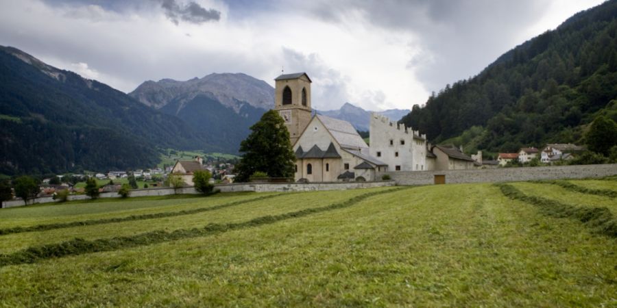Die Staatsanwaltschaft Graubünden hat das Verfahren gegen einen Priester des Klosters St. Johann in Müstair, gegen den Missbrauchsvorwürfen im Raum standen, eingestellt. Die Einstell...