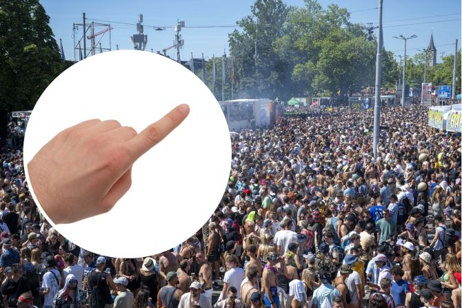 Street Parade Finger Po