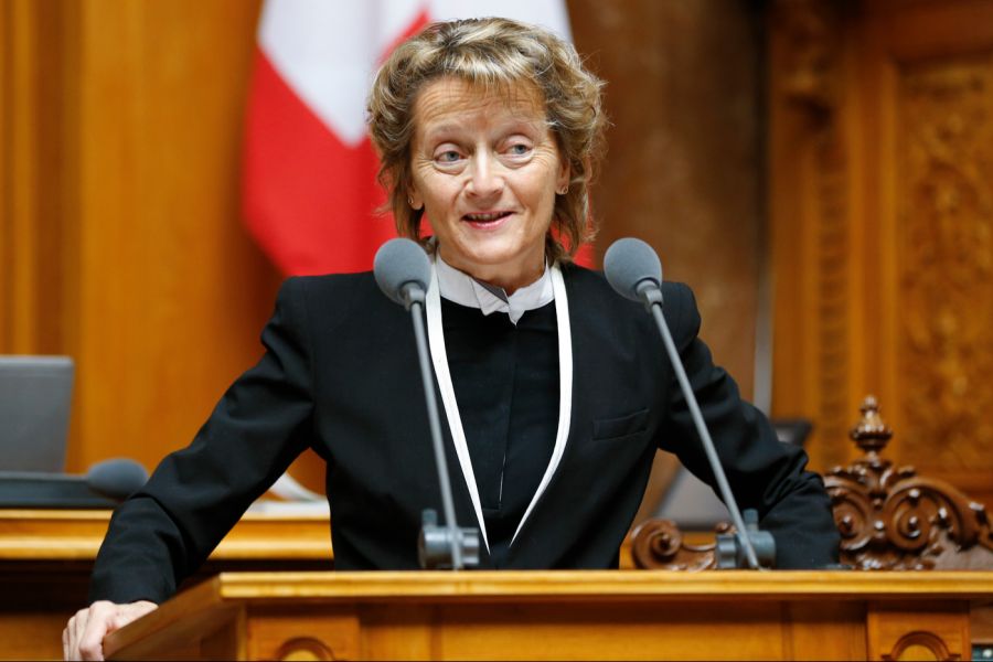 Eveline Widmer-Schlumpf (BDP) war von 2008 bis 2015 im Bundesrat. Im Bild: Widmer-Schlumpf spricht bei ihrem letzten Auftritt im Nationalrat am 17. Dezember 2015 in Bern.