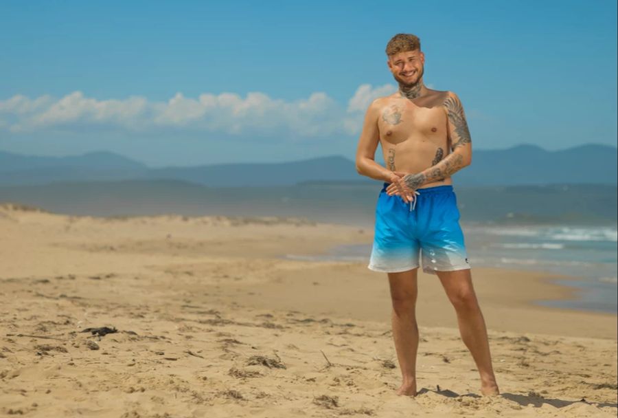 Der deutsche Kundenberater Martin (26) steht gerne im Mittelpunkt und weiss Frauen, um ihren Verstand zu bringen.