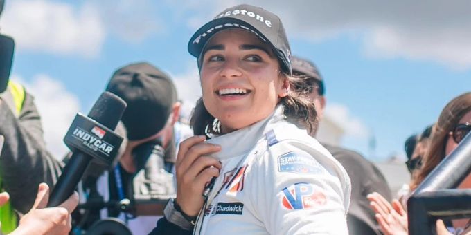 Jamie Chadwick gibt im September ihre Test-Premiere für das IndyCar-Team von Andretti. Andretti IndyCar Jamie Chadwick