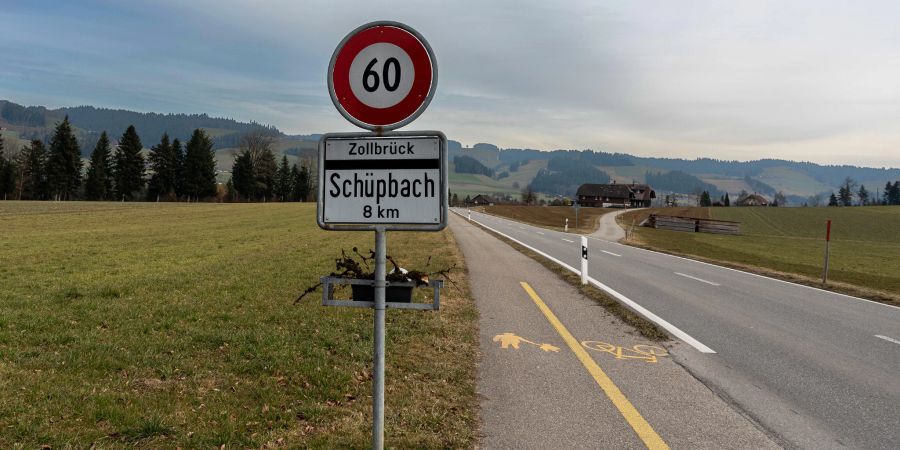 Strassenschild an der Rüderswilerstrasse in Rüderswil.