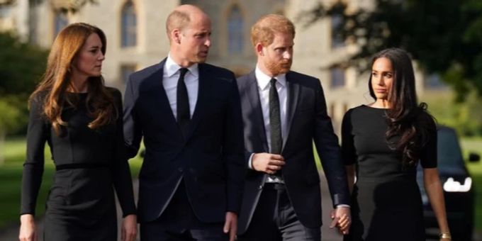 Prinz William wollte sich nicht ohne Prinz Harry von der Queen in aller Öffentlichkeit verabschieden. Prinz Harry William