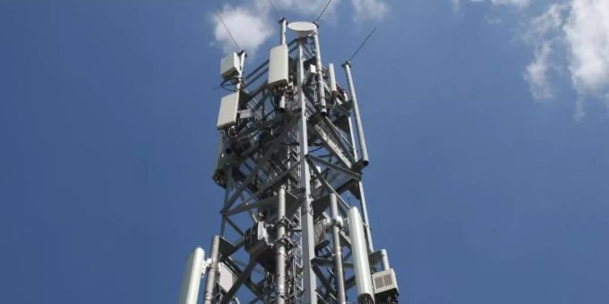 Etliche der Antennen sind schon weitgehend auf 5G vorbereitet, wie hier in Berlin. Foto: Christoph Dernbach/dpa Etliche der Antennen sind schon weitgehend auf 5G vorbereitet, wie hier in Berlin. Foto: Christoph Dernbach/dpa