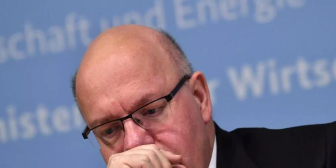 Bundeswirtschaftsminister Peter Altmaier während einer Pressekonferenz zur wirtschaftlichen Lage in der Coronavirus-Pandemie. Foto: John Macdougall/AFP-Pool/dpa Bundeswirtschaftsminister Peter Altmaier während einer Pressekonferenz zur wirtschaftlichen Lage in der Coronavirus-Pandemie. Foto: John Macdougall/AFP-Pool/dpa