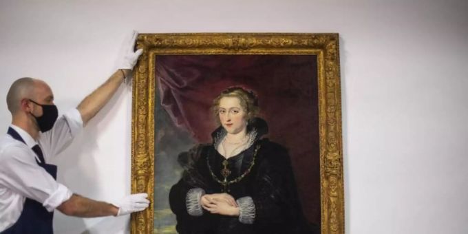 Ein Frauenbildnis von Peter Paul Rubens. Der Künstler hat auch das Triptychon der Kreuzaufrichtung erschaffen. Louvre