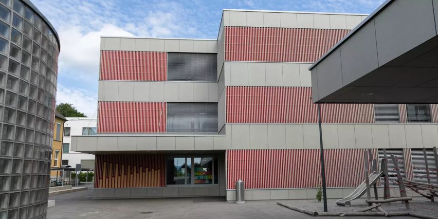 Die Schule in Rütihof. - Volksschule Baden