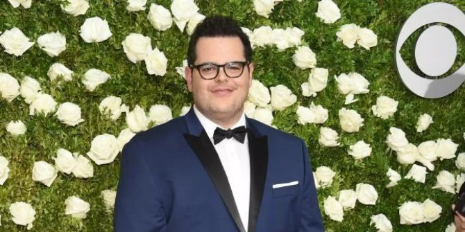 Josh Gad