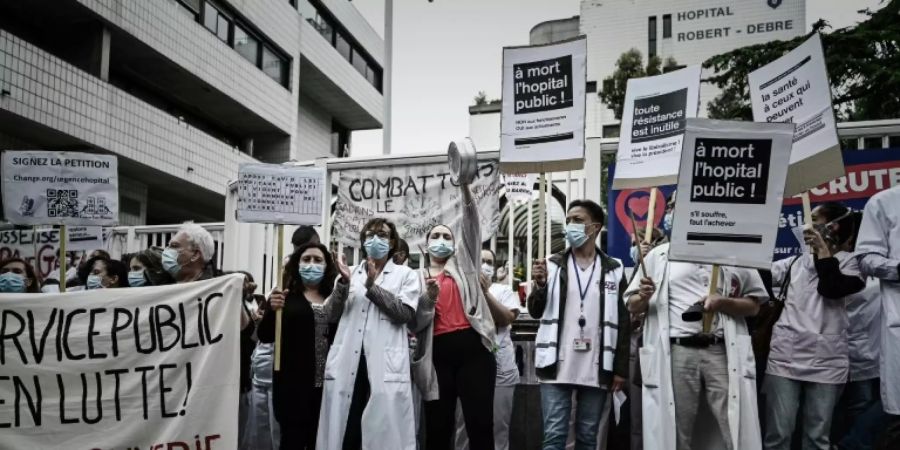 Proteste von Krankenhausmitarbeitern in Paris