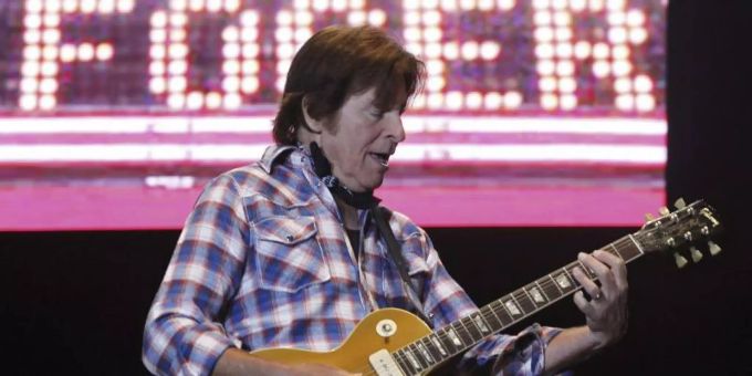 John Fogerty wird 75. Foto: Raul Sanchidrian/EPA/dpa John Fogerty wird 75. Foto: Raul Sanchidrian/EPA/dpa