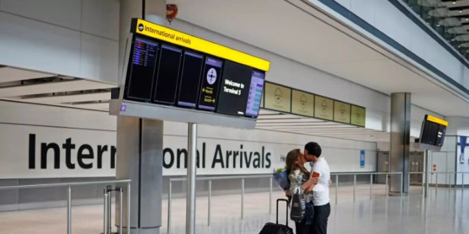 Im Ankunftsbereich des Londoner Heathrow-Flughafens Heathrows war während der Quarantäne-Zeit nicht viel los. heathrow