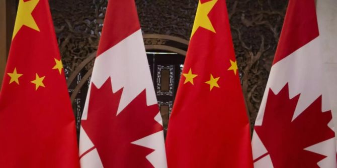 China und Kanada Flaggen