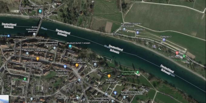Nur eine Flussbreite trennt die Badis von Diessenhofen TG und Gailingen DE (beide rechts im Bild). Diessenhofen TG Bakterien Badeverbot