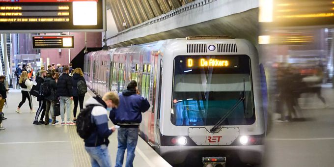 ARCHIV - Eine Metro fährt in den Bahnhof Leuvenhaven in Rotterdam ein. Foto: Soeren Stache/dpa-Zentralbild/dpa Amsterdam