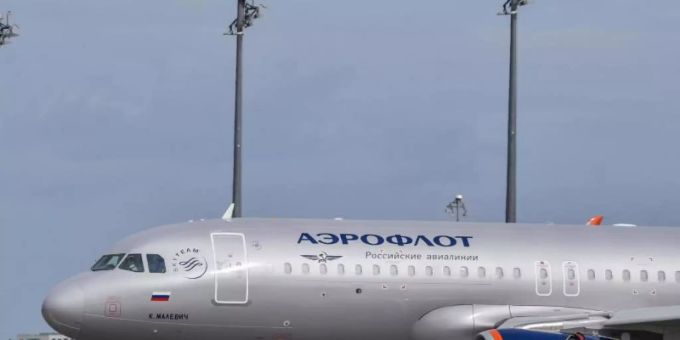 Nach Flugausfällen wegen fehlender Genehmigungen soll der Flugverkehr zwischen Deutschland und Russland wieder ohne Probleme laufen. Foto: Patrick Pleul/dpa-Zentralbild/dpa Nach Flugausfällen wegen fehlender Genehmigungen soll der Flugverkehr zwischen Deutschland und Russland wieder ohne Probleme laufen. Foto: Patrick Pleul/dpa-Zentralbild/dpa