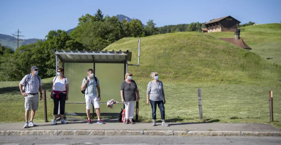 Coronavirus Haltestelle öffentlicher Verkehr