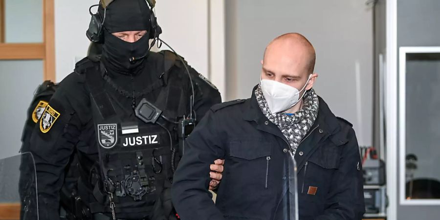 Bereits der rechtsextreme Attentäter von Halle (D) übertrug seinen Anschlag im Jahr 2019 live im Internet.