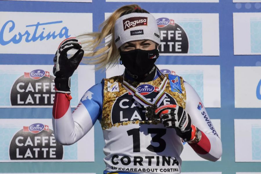 Nach Super-G-Gold und Abfahrts-Bronze ist es bereits ihre dritte WM-Medaille in Cortina.