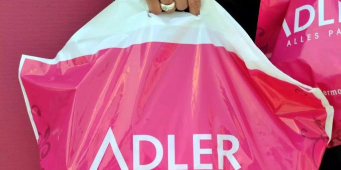 Gegen die Adler Modemärkte AG wurde ein Insolvenzverfahren eröffnet. Foto: Frank Leonhardt/dpa adler modemärkte