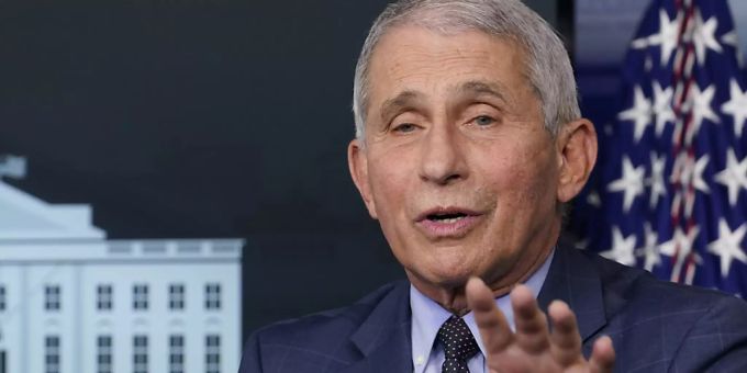 Anthony Fauci erinnerte an die Vorarbeit auf dem Gebiet von HIV und Aids. (Archivbild) angela merkel fauci