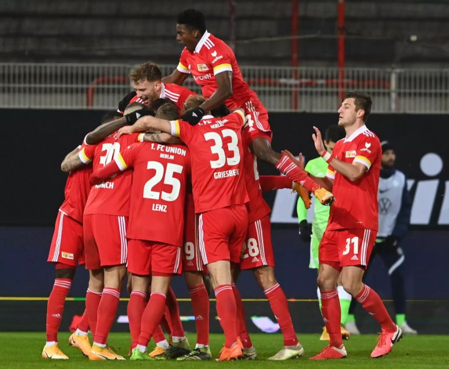 In der 52. Minute geht das Heimteam gar in Führung. Letztlich reicht es für ein 2:2.