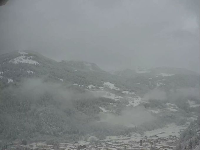 Das kühle Wetter bescherte dem Puschlav jede Menge Schnee. Wetter